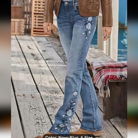 NWT Women's Plus Embroidered Flare Leg Jeans sz 4xl (#2) - Picture 2 of 5